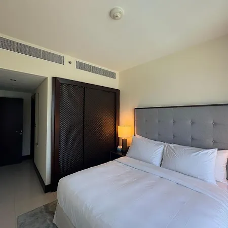 Residencial Apartments In Address Downtown Connected To Dubai Mall Room photo