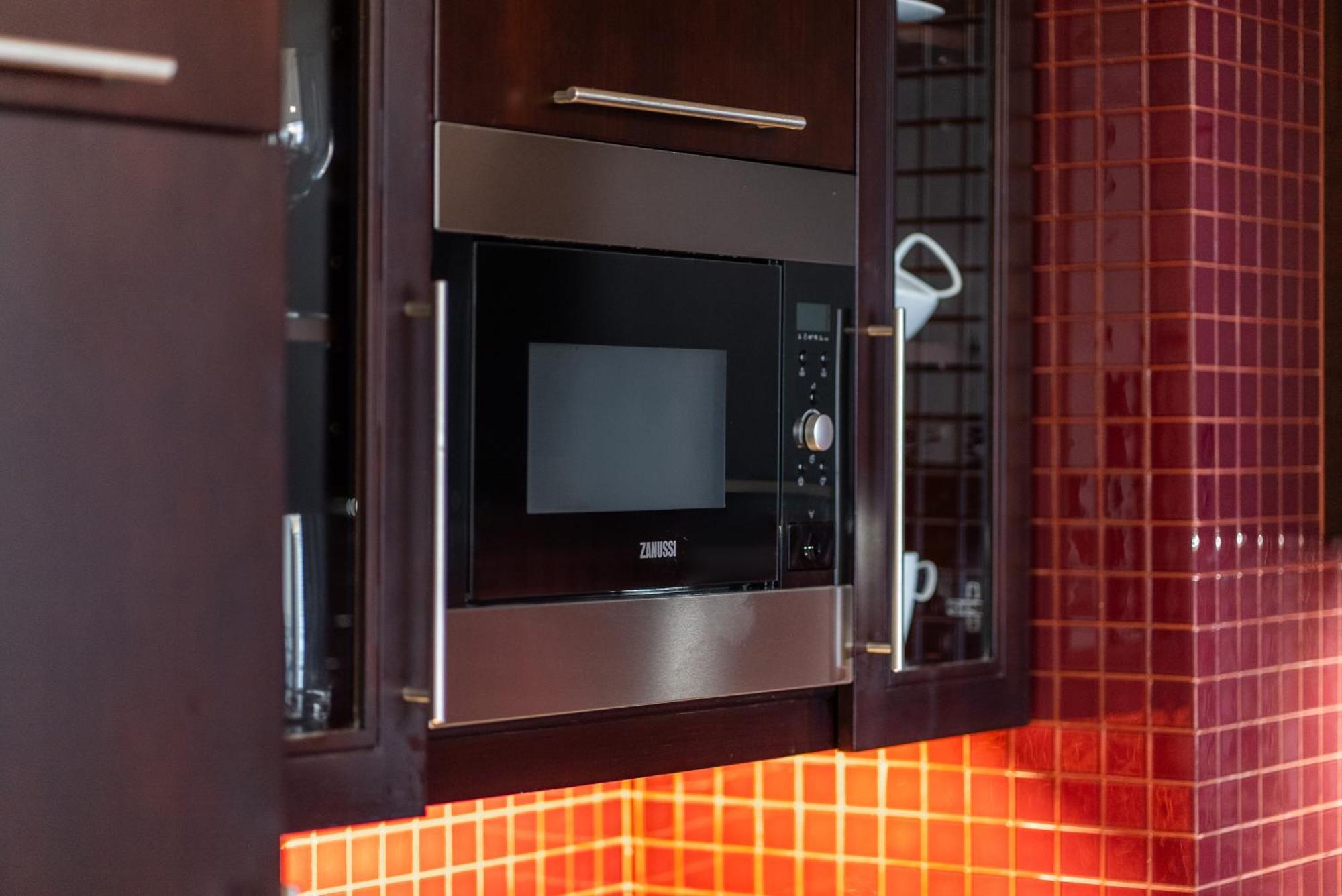 Residencial In Address Downtown Connected To Mall Dubai
