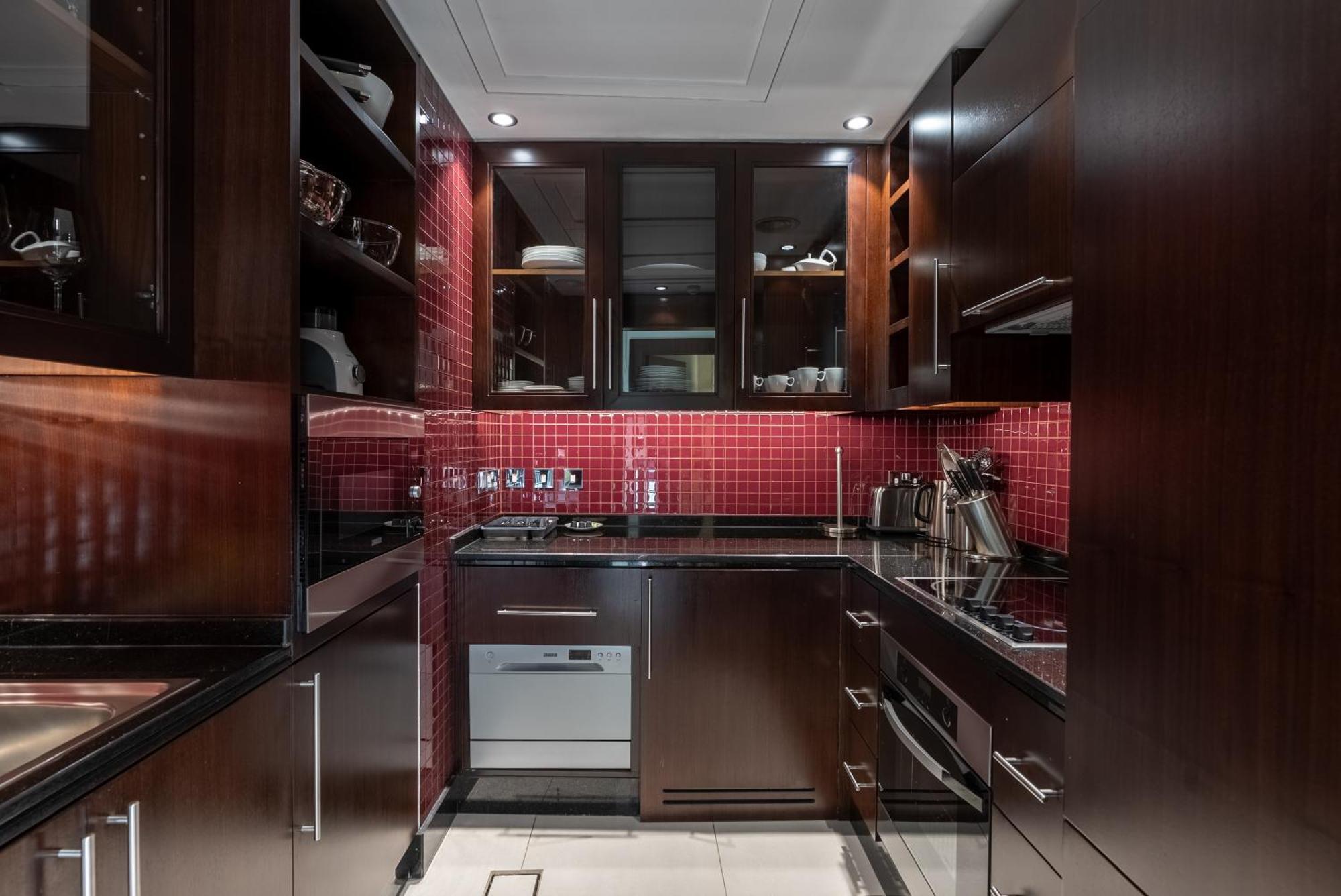 Apartment Residencial In Address Downtown Connected To Mall *