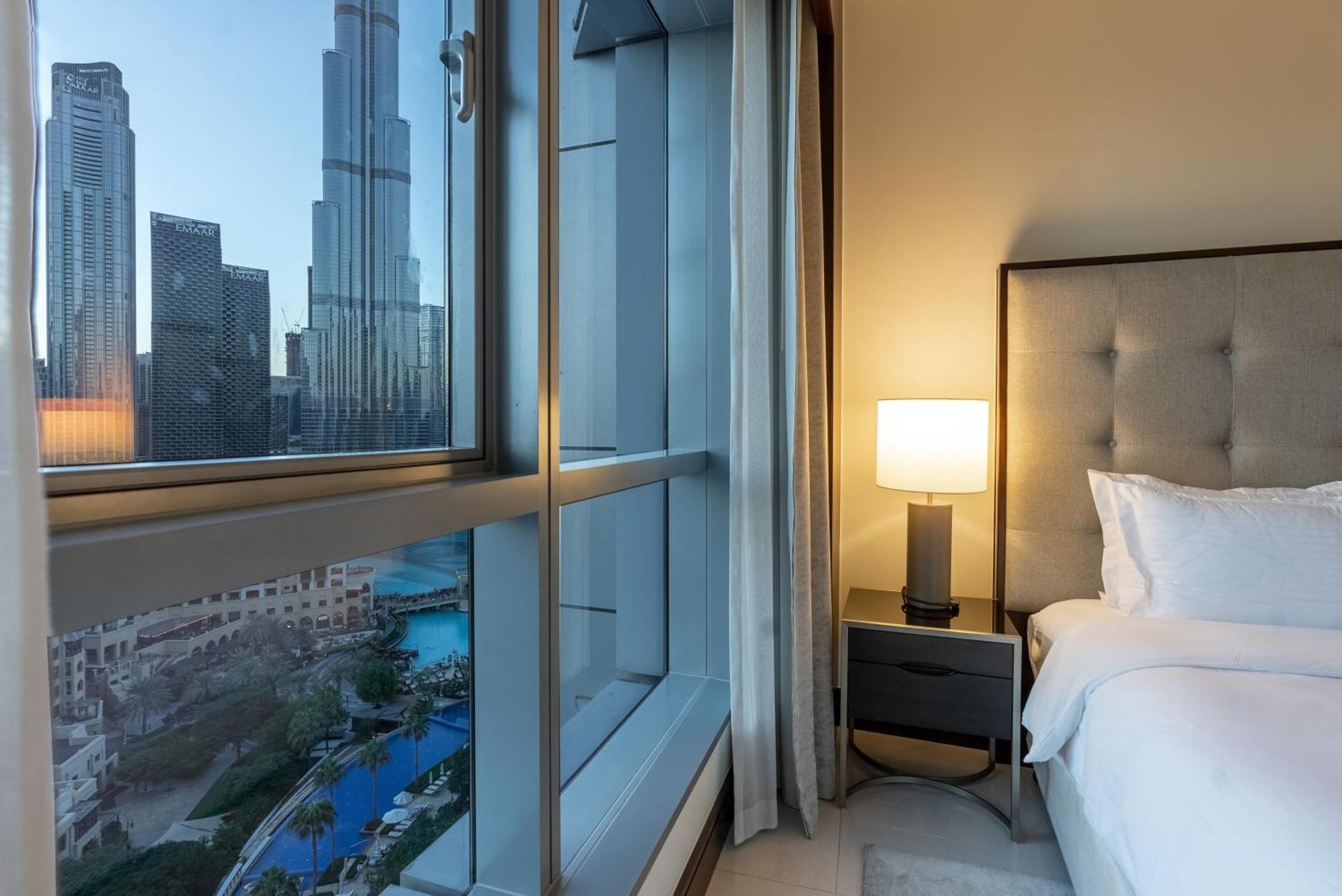 Residencial In Address Downtown Connected To Mall Dubai