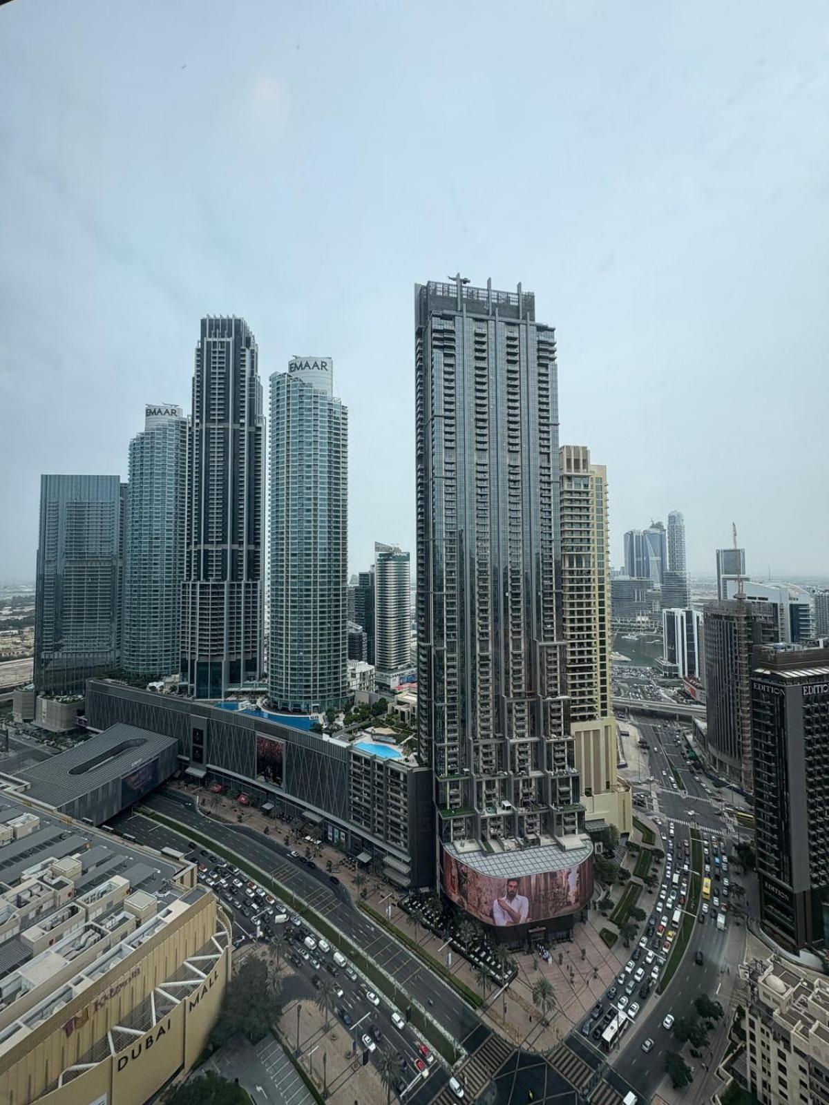 Residencial In Address Downtown Connected To Mall *