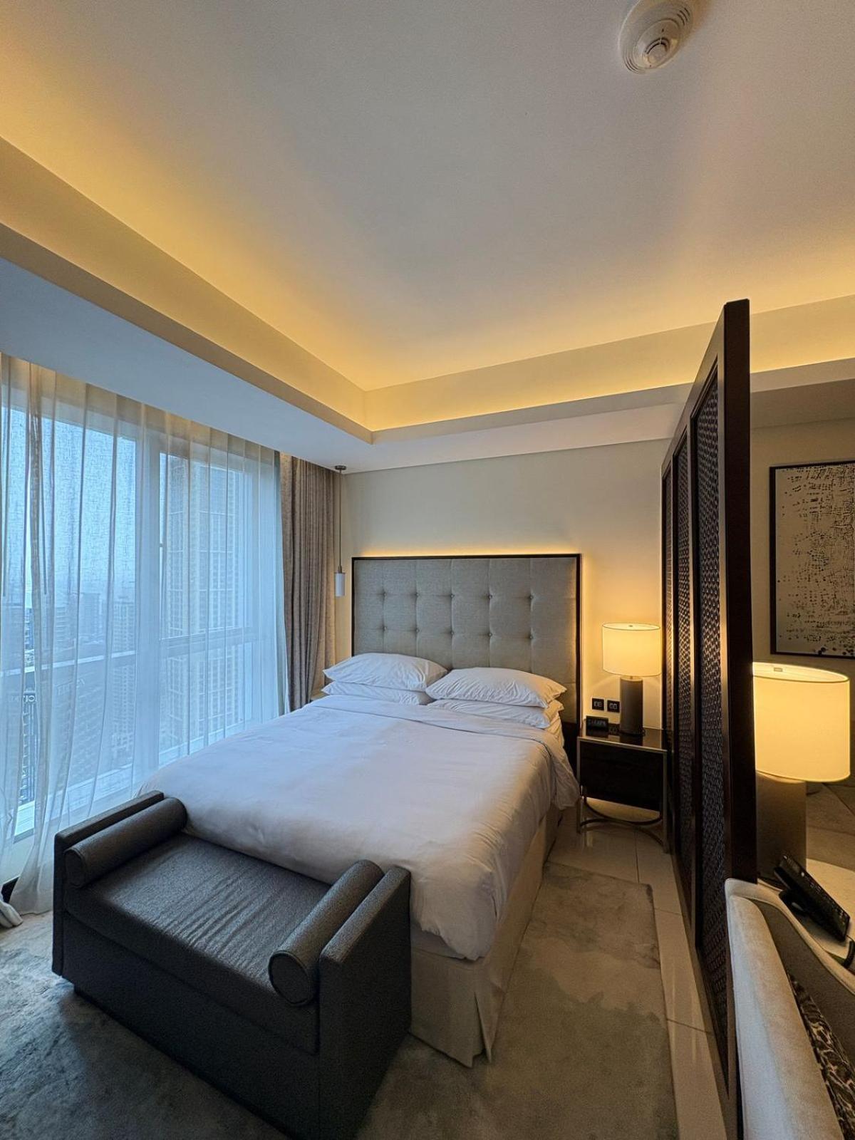 Residencial In Address Downtown Connected To Mall *
