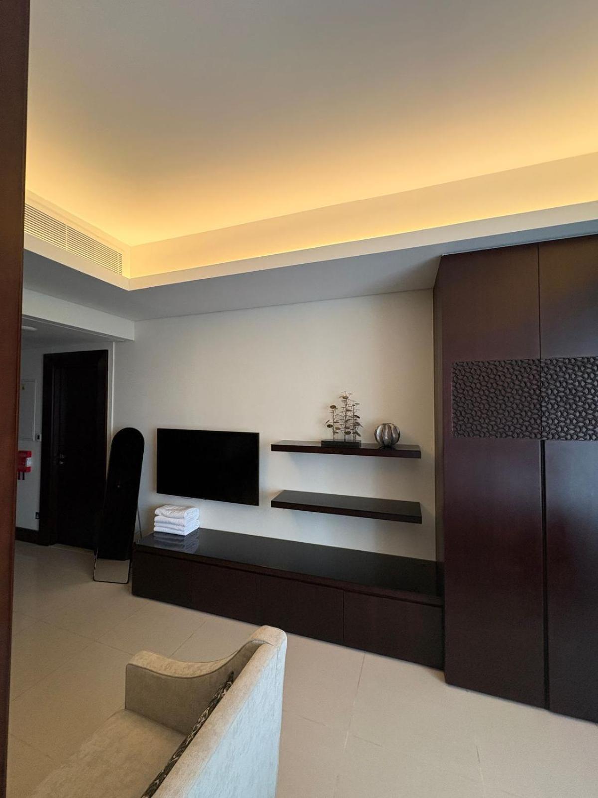 Residencial In Address Downtown Connected To Mall Apartment Dubai