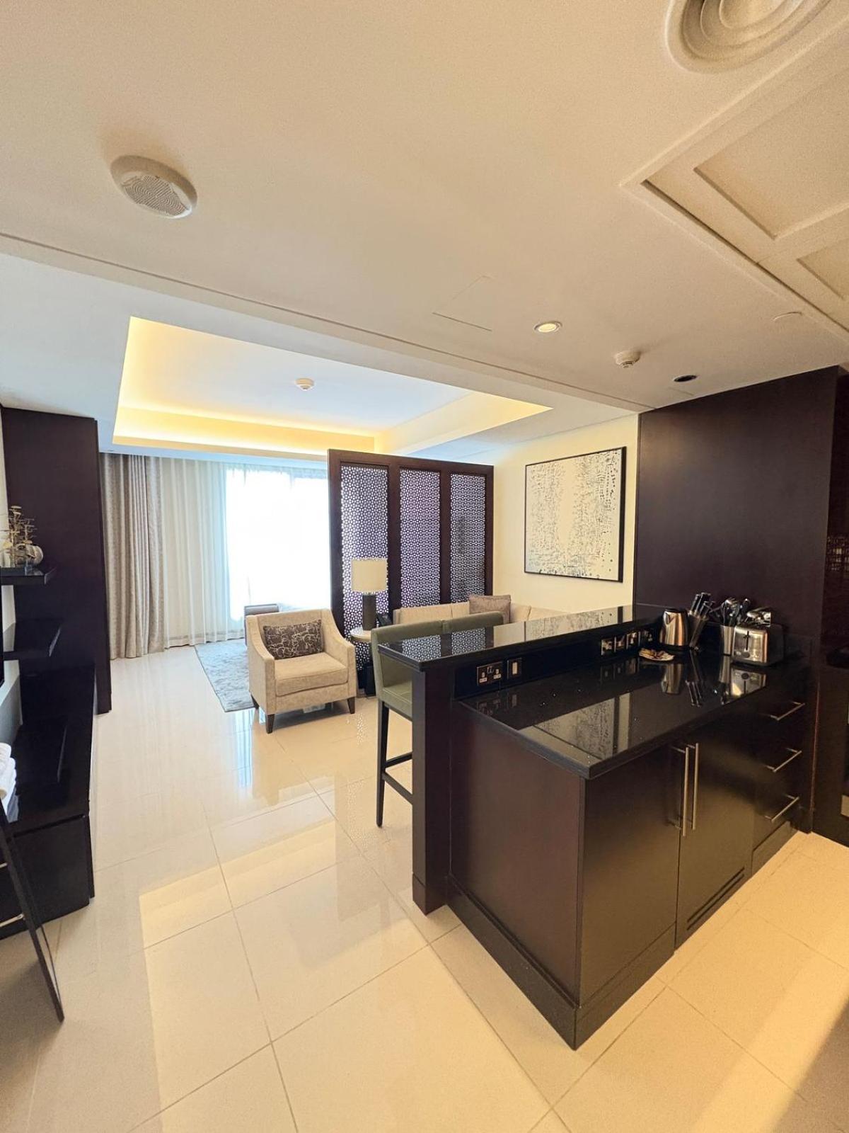 Apartment Residencial In Address Downtown Connected To Mall *