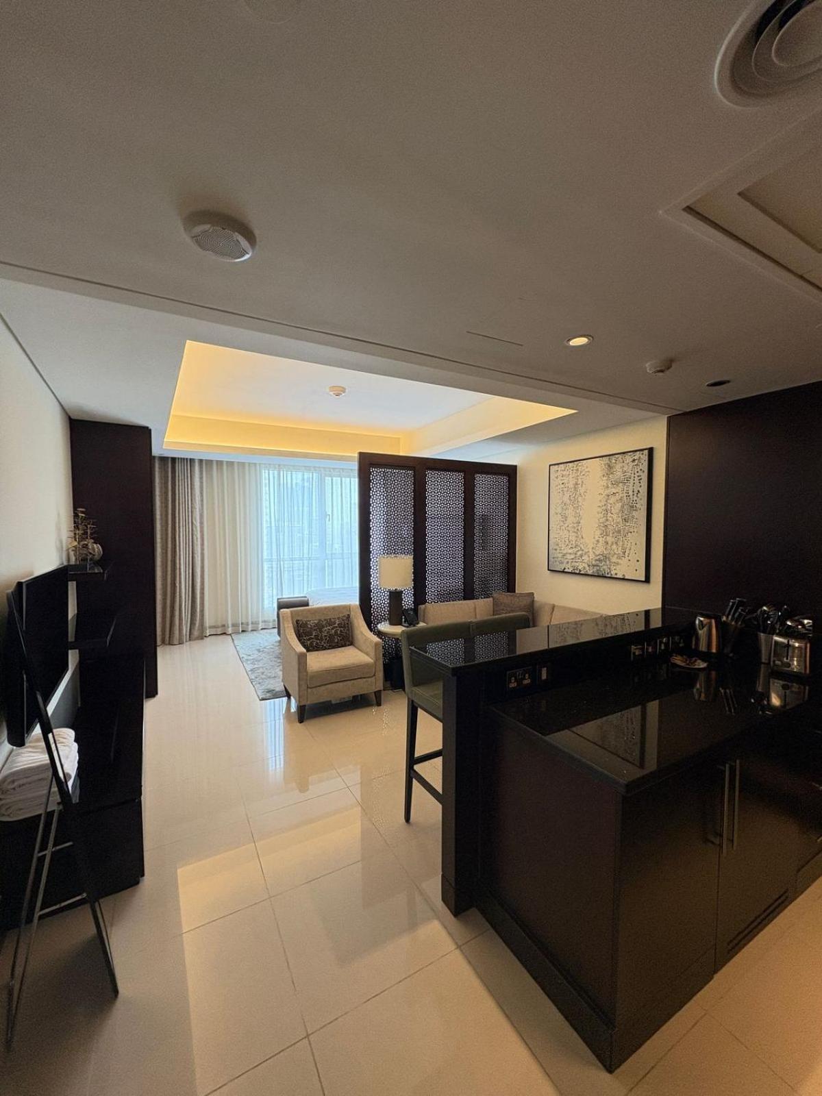 Apartment Residencial In Address Downtown Connected To Mall *