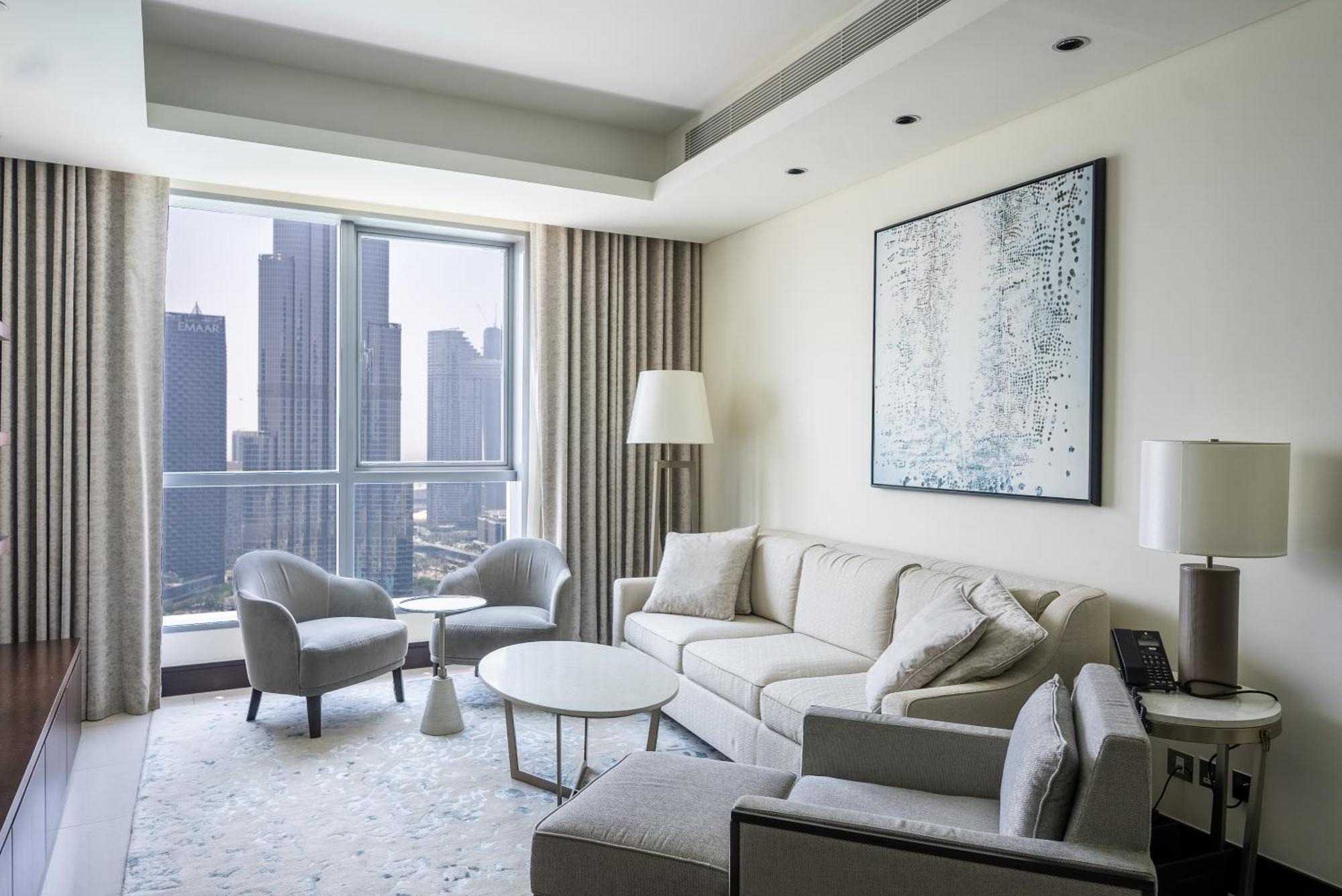 Residencial In Address Downtown Connected To Mall Appartement *